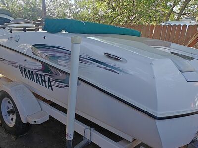 Yamaha LS 2000 jet boat