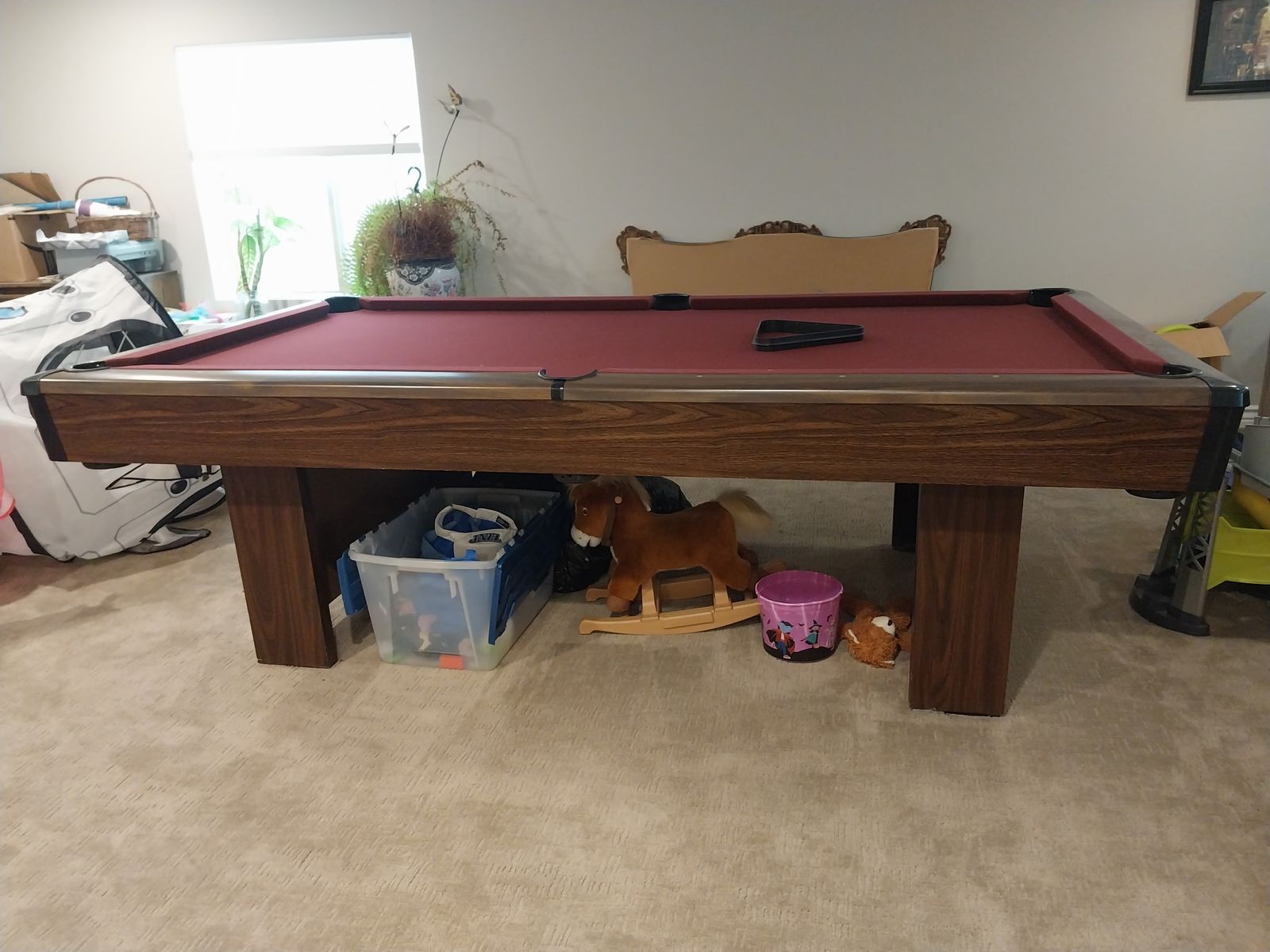 Pool table 