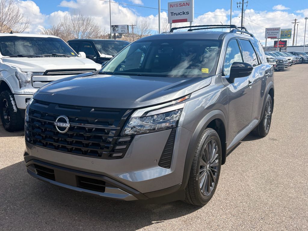2026 Nissan Pathfinder SL