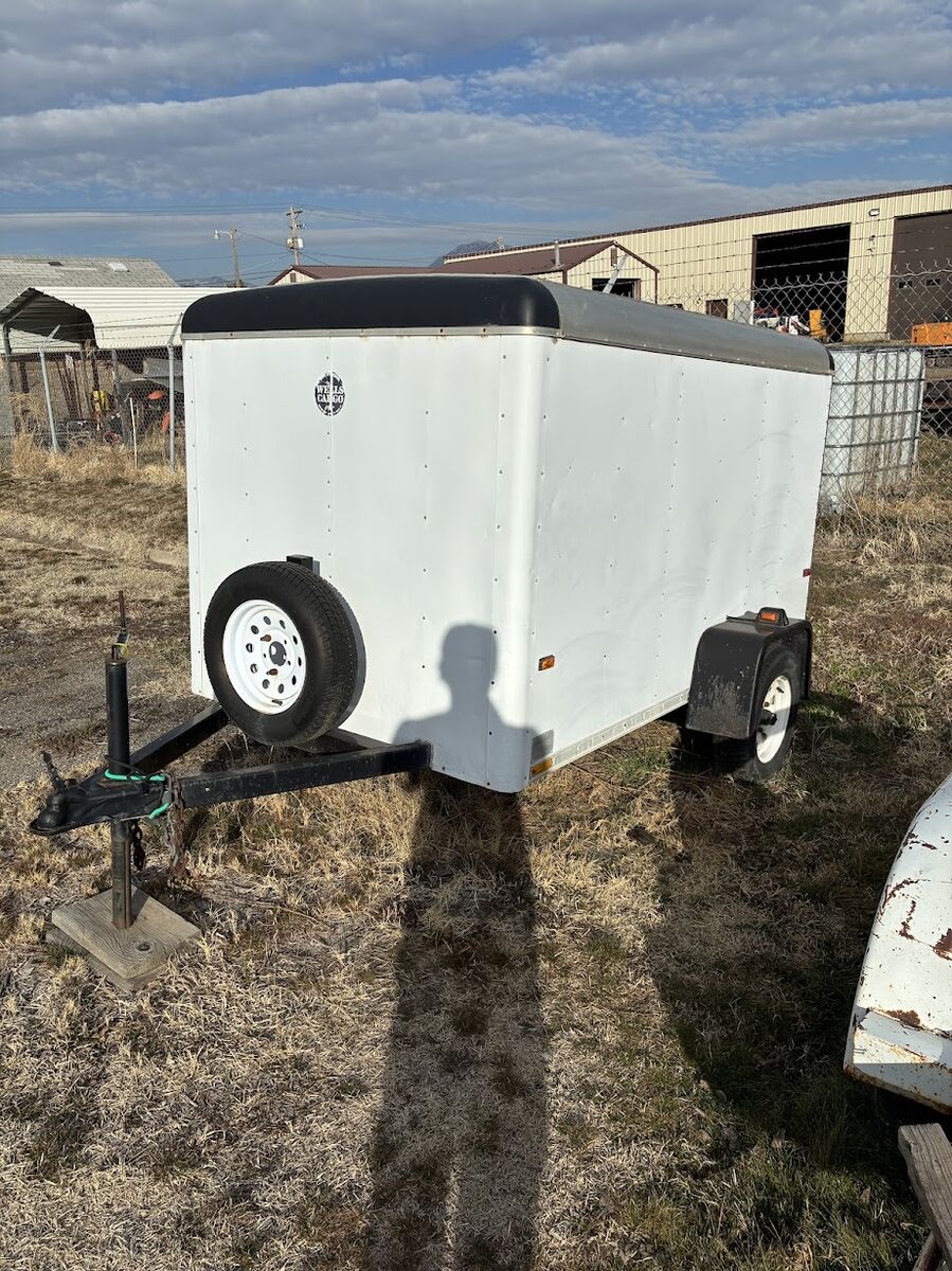 5'x8' Enclosed Utility Trailer