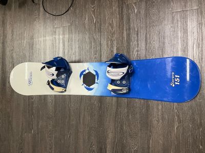 ELAN AURORA 151 DOLPHIN SNOWBOARD W/ BURTON BINDINGS