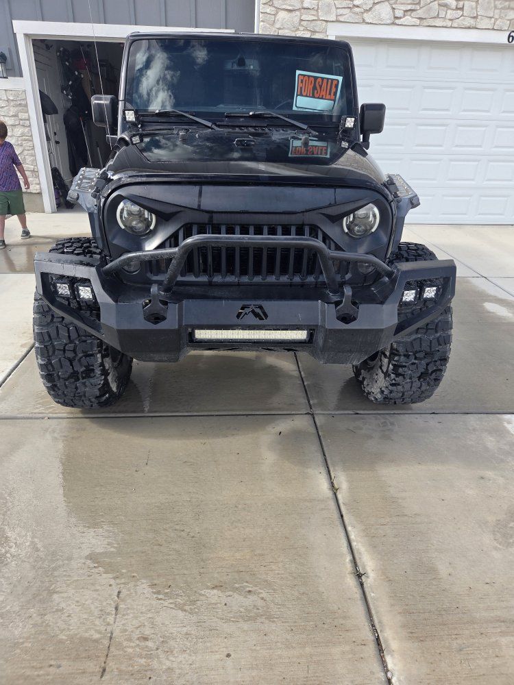 Jeep Wrangler Unlimited 4-Door Hard Top (Modified)