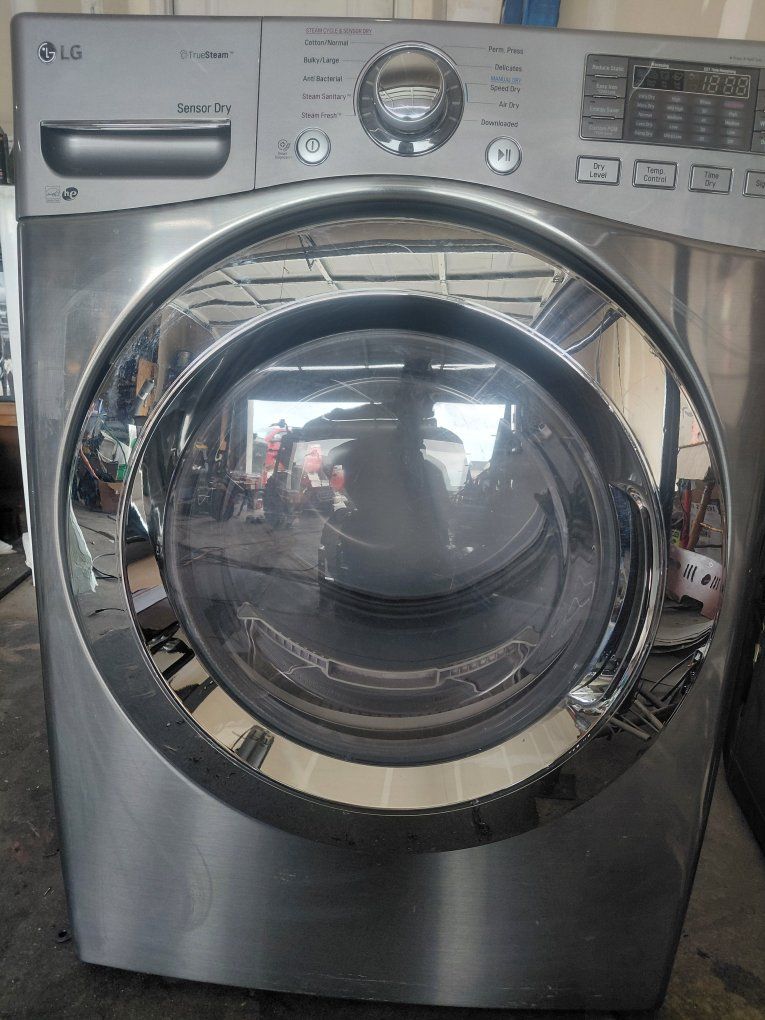 LG Ultra Large Capacity Electric Dryer w/ TrueSteam (Graphite Steel)*