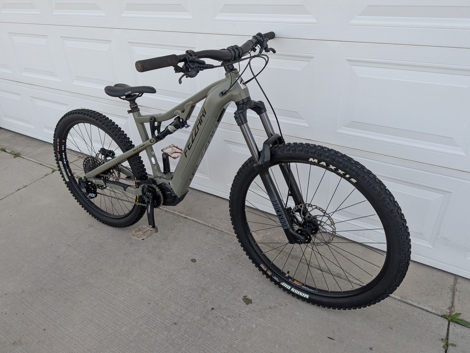 2022 Fezzari (Ari Bikes) Wire Peak Comp eMTB - Medium, with upgrades