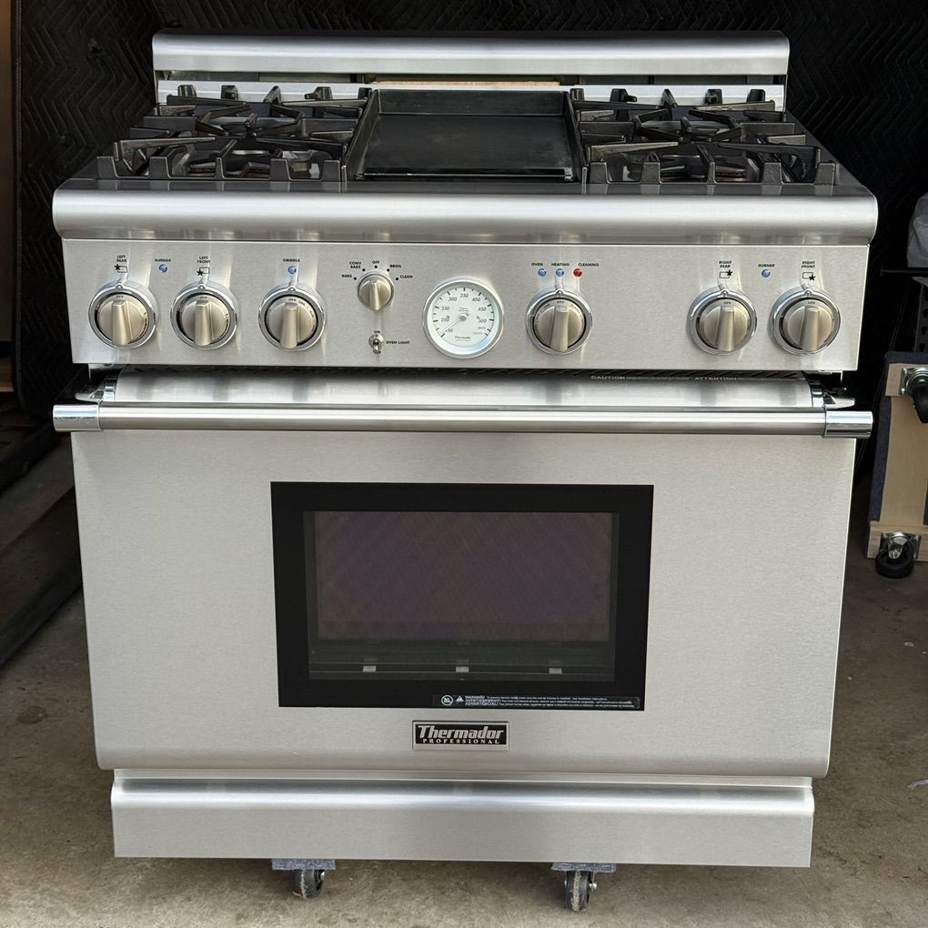 Thermador Pro 36” Gas Range stove- Great