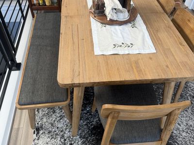 Casterly Seb Extendable Table with chairs & bench