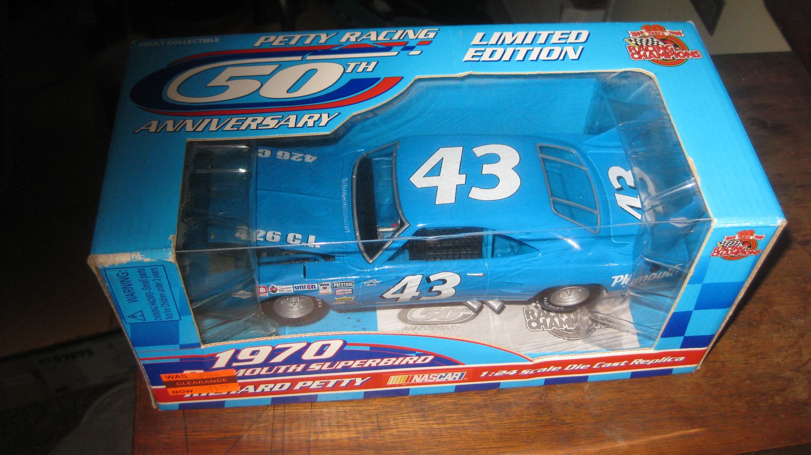 Racing Champions Petty Racing 1970 Plymouth Superbird #43 50th Anniv. 1:24 Die Cast Replica