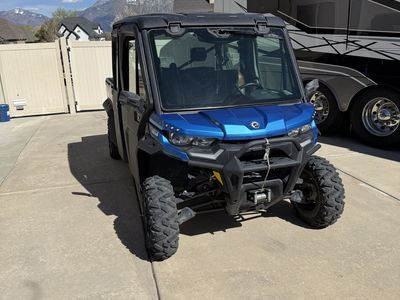 Utility Vehicle Side-By-Side Can-Am Defender