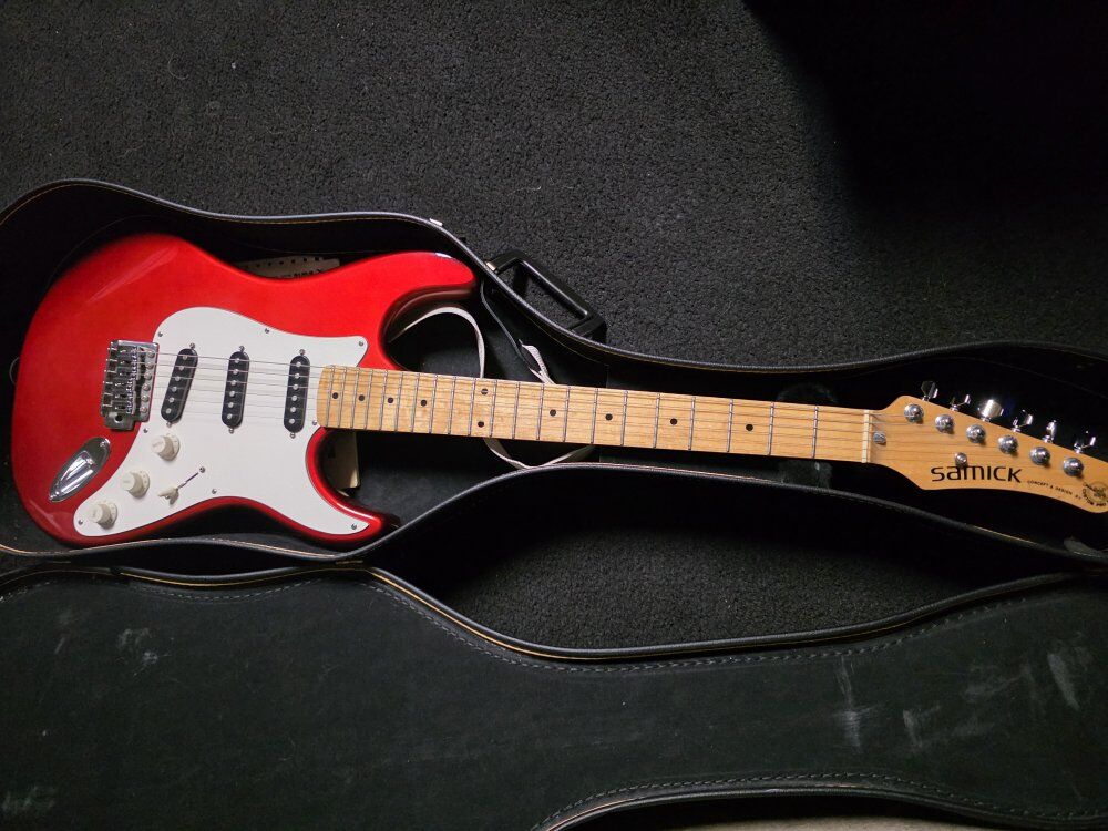 Samick Guitar with Dean amp and case