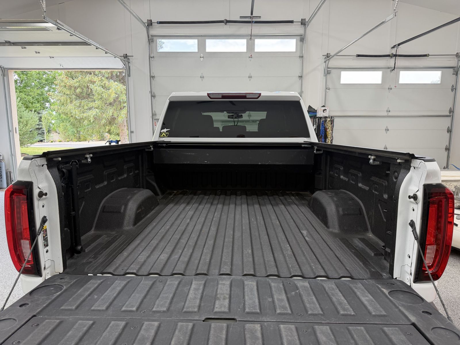 Main image 5