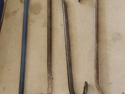 Wrecking Bars (crow bars)