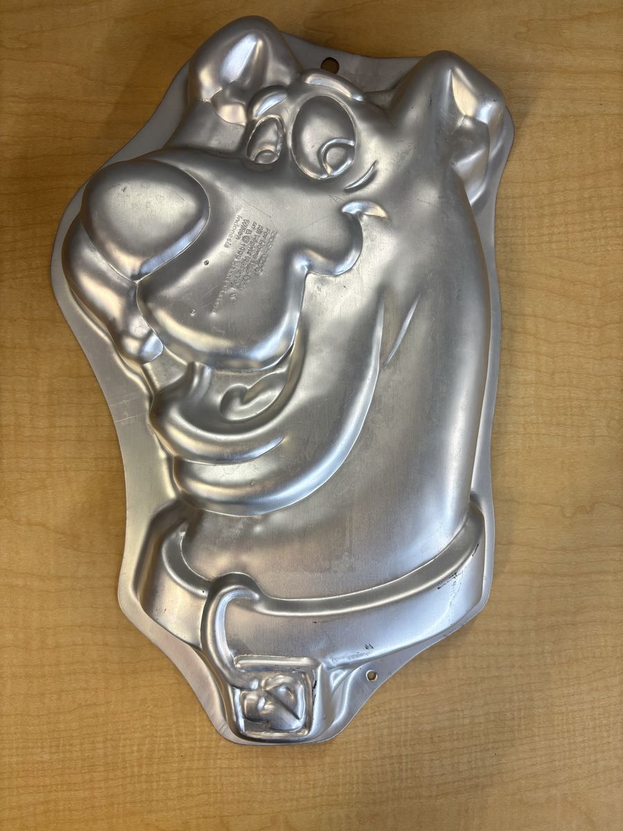 Wilton Scooby-Doo Cake Pan - Vintage Cartoon Character Baking Mold