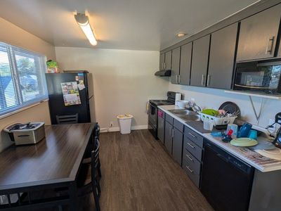 Shared Room $480 a month plus $300 signing bonus!