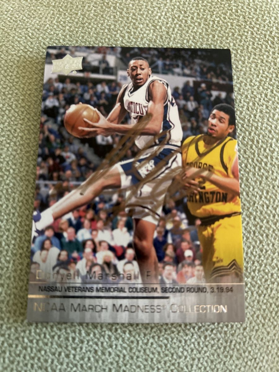 Donyell Marshall 1994 Upper Deck NCAA Autograph Rookie March Madness Auto Collection Basketball Card Hand Signed