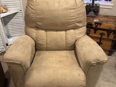 La-Z-Boy Tan Recliner Chair - Fabric, Classic Style, Comfortable Seating