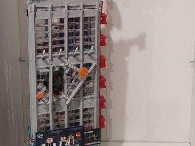 Incomplete Lego Daily Bugle-priced accordingly