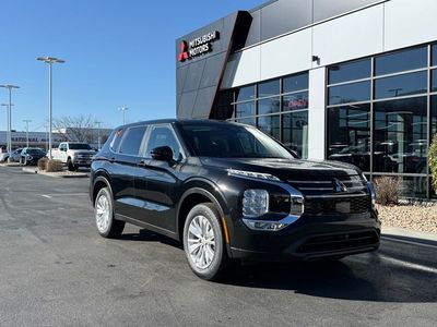 2026 Mitsubishi Outlander ES