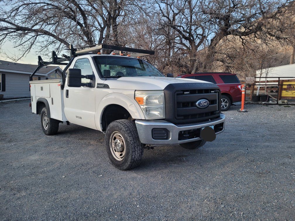 2011 FORD F350 SUPER DUTY XL