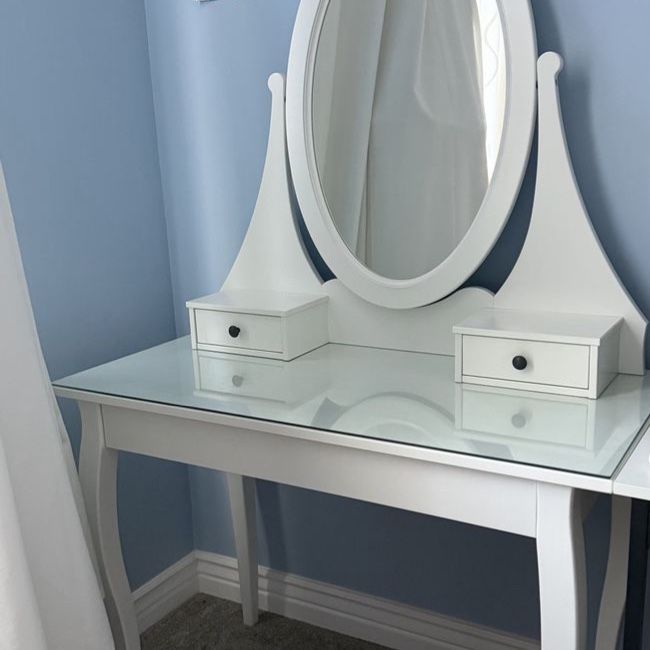 IKEA HEMNES Vanity Table with Oval Mirror and Glass Top - White