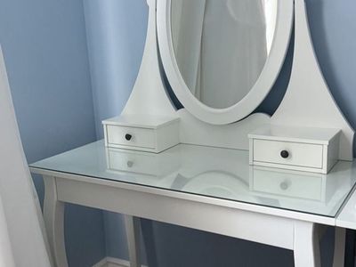 IKEA HEMNES Vanity Table with Oval Mirror and Glass Top - White