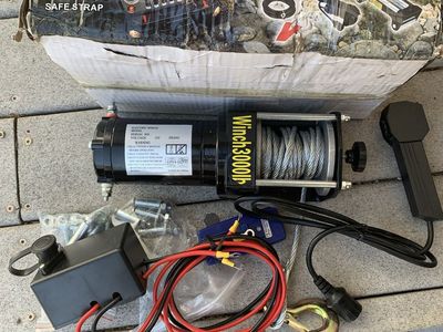 Winch3000lb ATV Winch - DC 12V 2000LBS / DC 24V 3000LBS with Hand Switch & Steel Cable