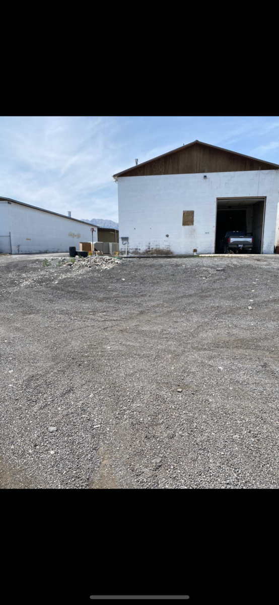 WAREHOUSE WITH FENCED YARD