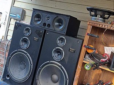 Technics SB-PRO9 Floor Speakers & Definitive Technologies CLR2000 Center Speaker, Home Audio System
