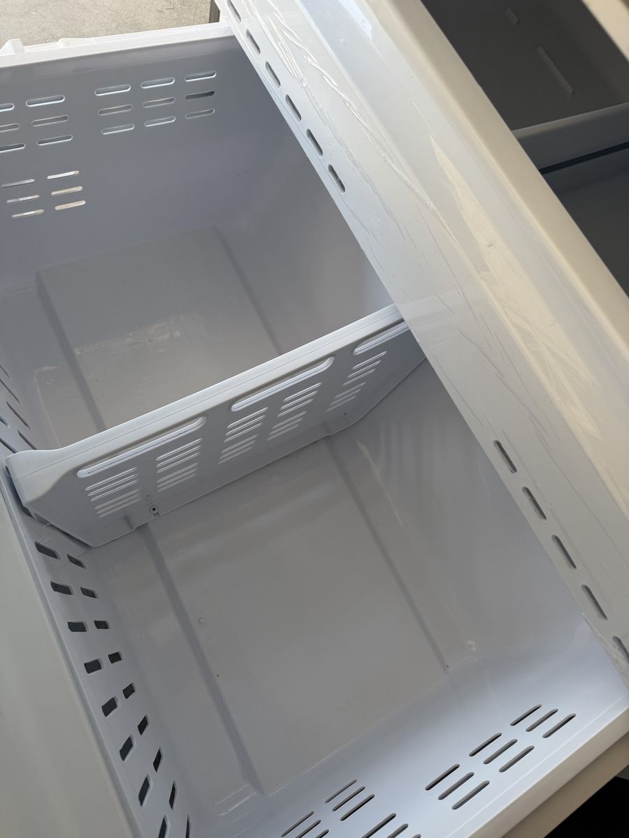 Main image 7