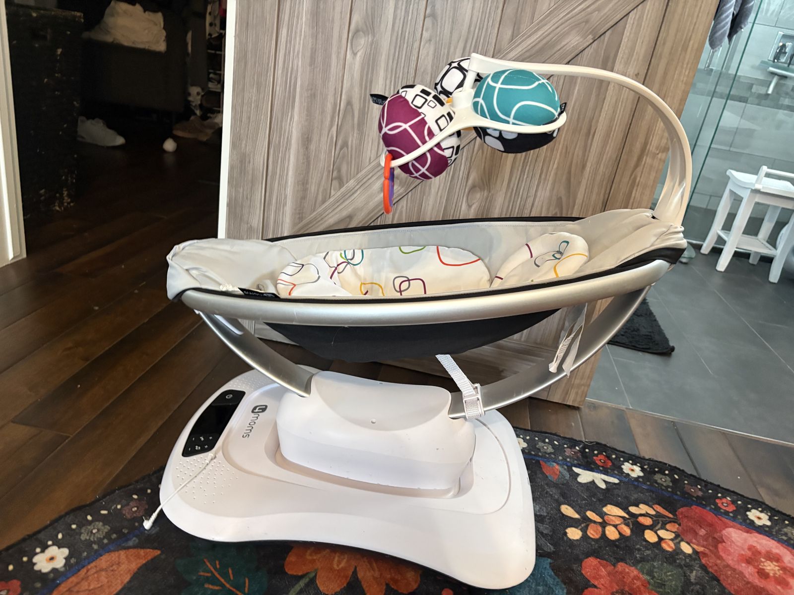 MamaRoo Multi-motion Baby Swing