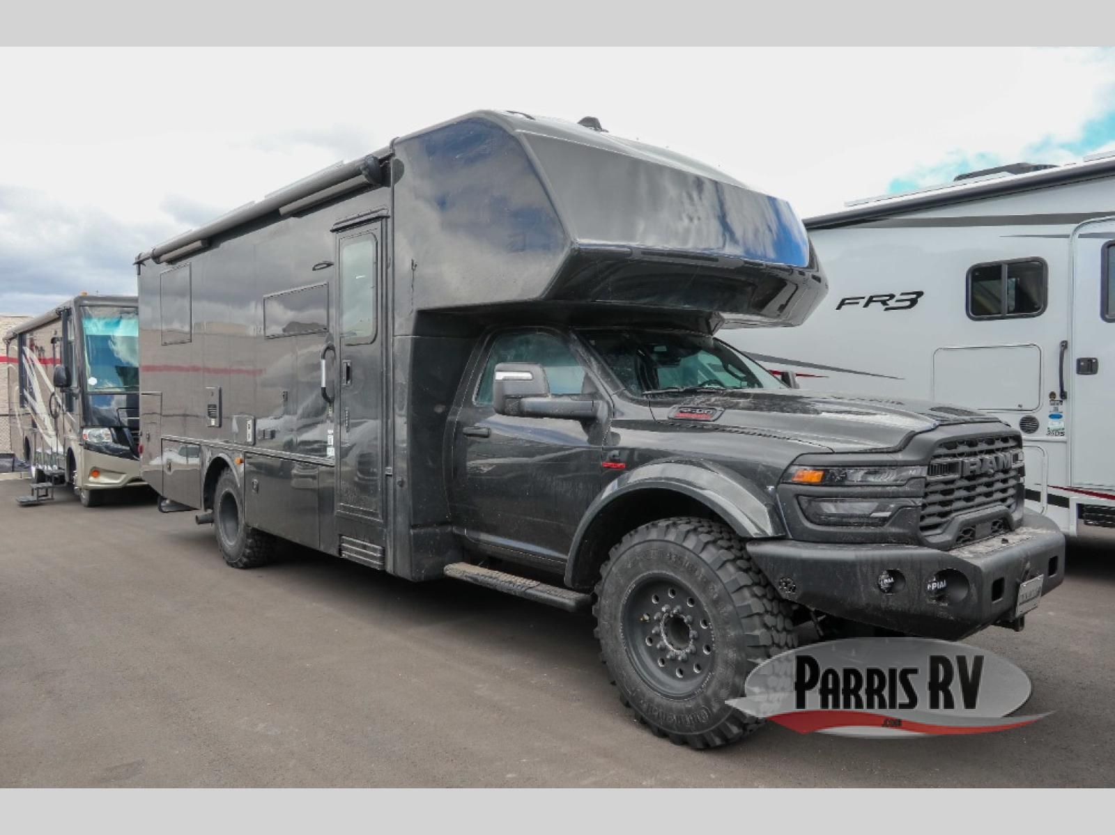 New 2026 Dynamax isata 5 28SS