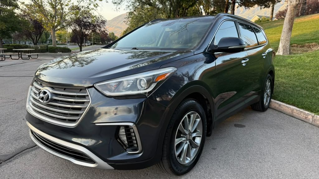 2017 Hyundai Santa Fe SE