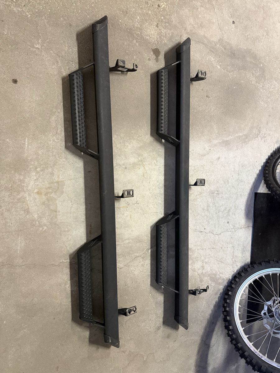 4Runner 2023 OEM Side Steps