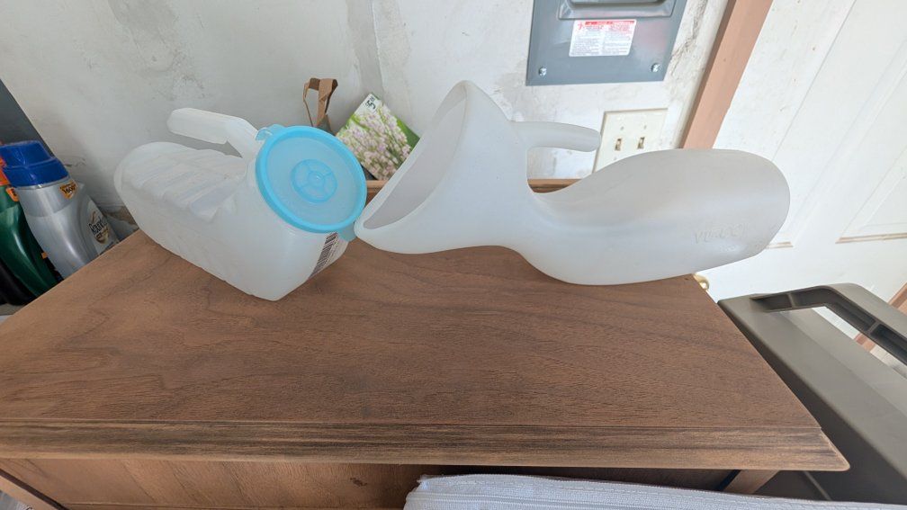Medical Urinals - Male and Female Bedside Urination Bottles