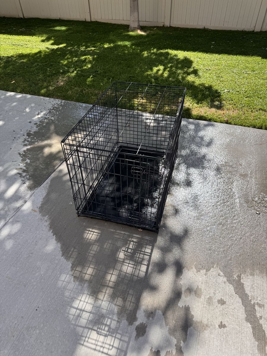 Dog crate