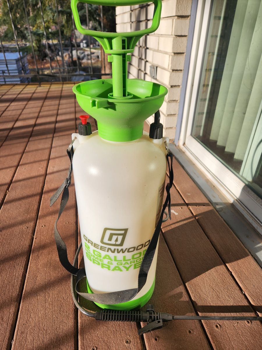 Greenwood 2 Gallon Sprayer