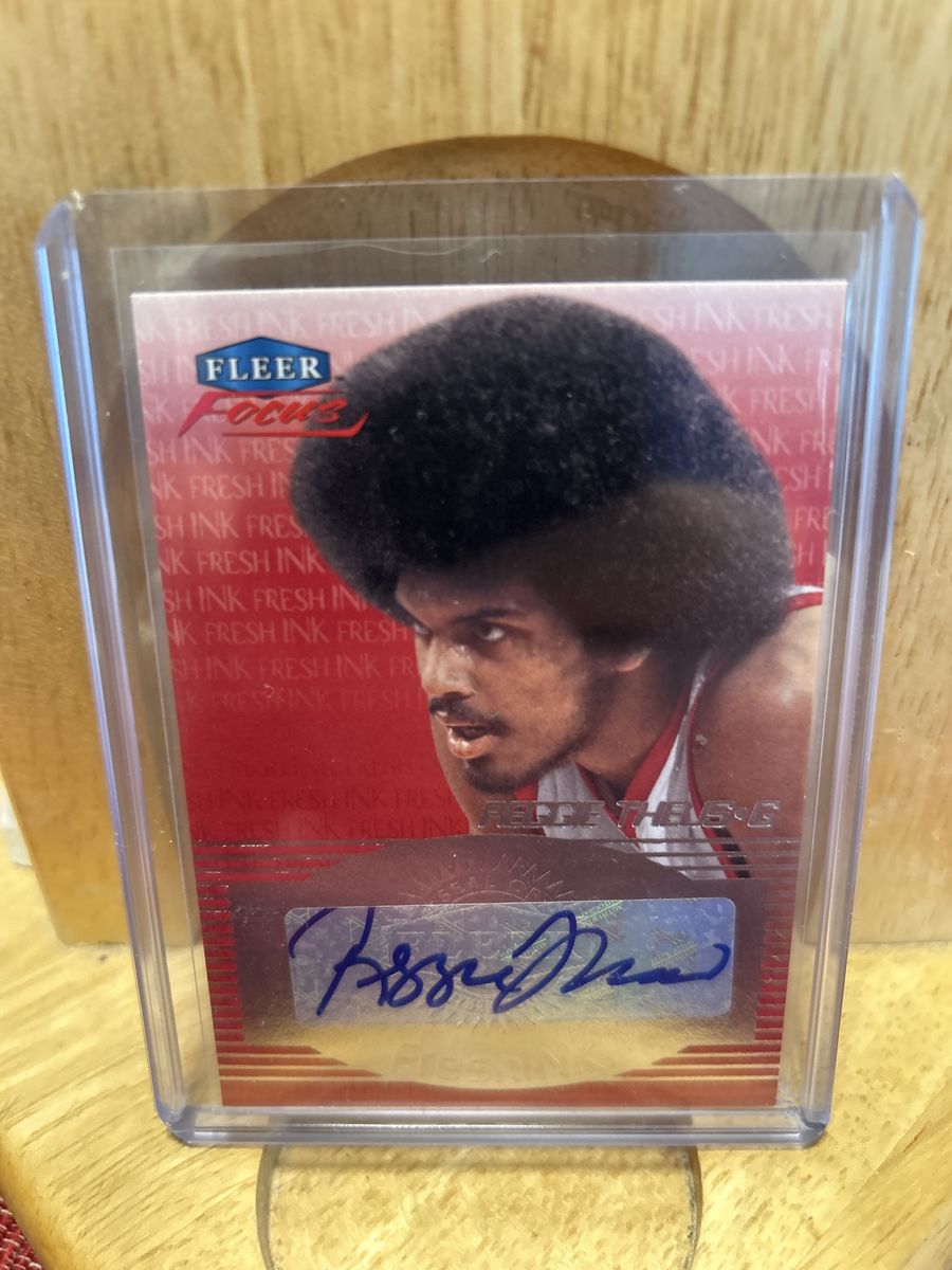 2012-13 UNLV Retro Auto Fleer Focus Fresh Ink Reggie Theus Certified Signature Autograph Trading Card