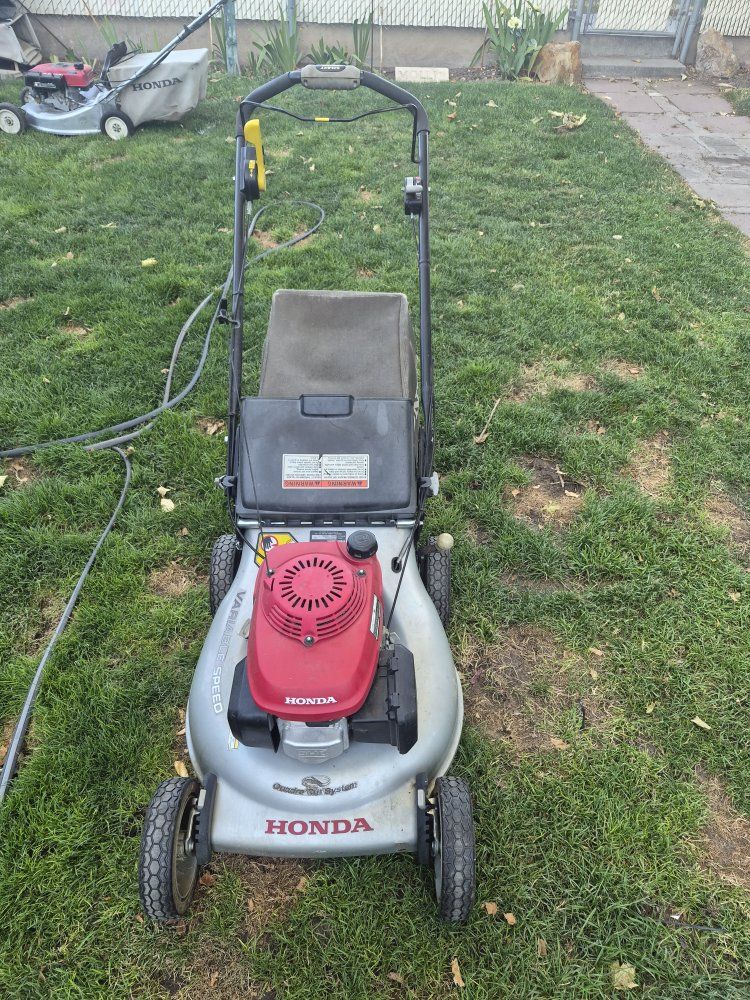 Honda three  Speed Self Propelled Walk Behind Mower - Great Condition