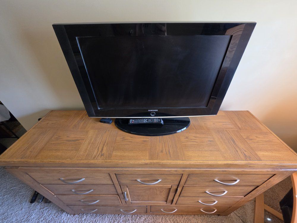 Main image 3