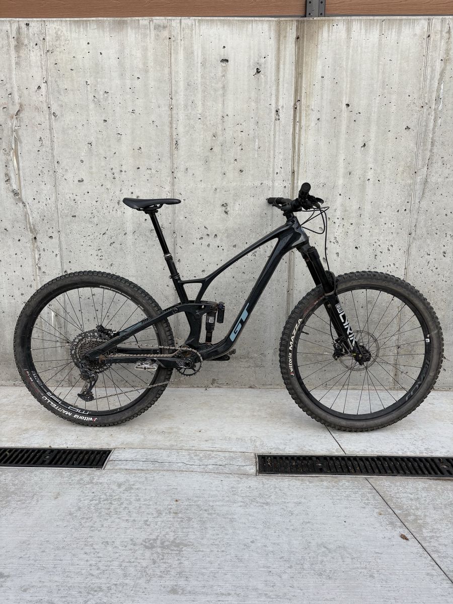 2024 GT Sensor Carbon Pro 29