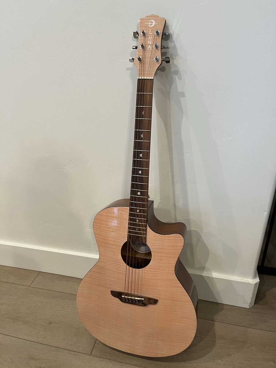 Luna Acoustic Guitar GYP FLM