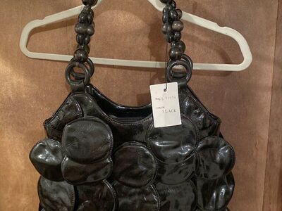 Black Scalloped Bag with 2 Wooden Beaded Handle