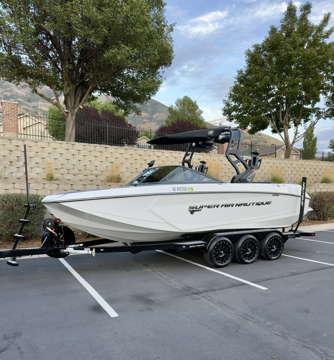 2018 Super Air Nautique G23 — Mint, 288 Hours, Triple-Axle Trailer