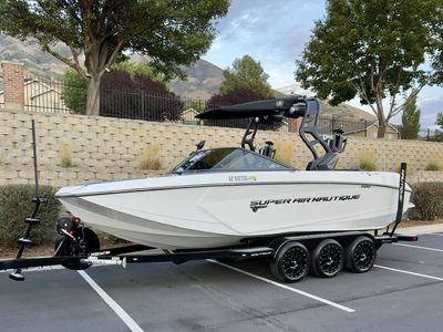 2018 Super Air Nautique G23 — Mint, 288 Hours, Triple-Axle Trailer