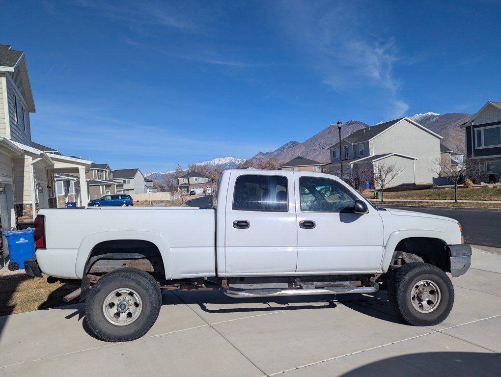 2004 Chevrolet Silverado 2500 LT