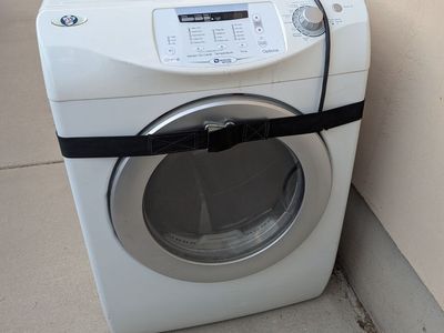 Maytag Neptune Natural Gas Dryer Front Load White 27 inch 7.31 cubic foot capacity