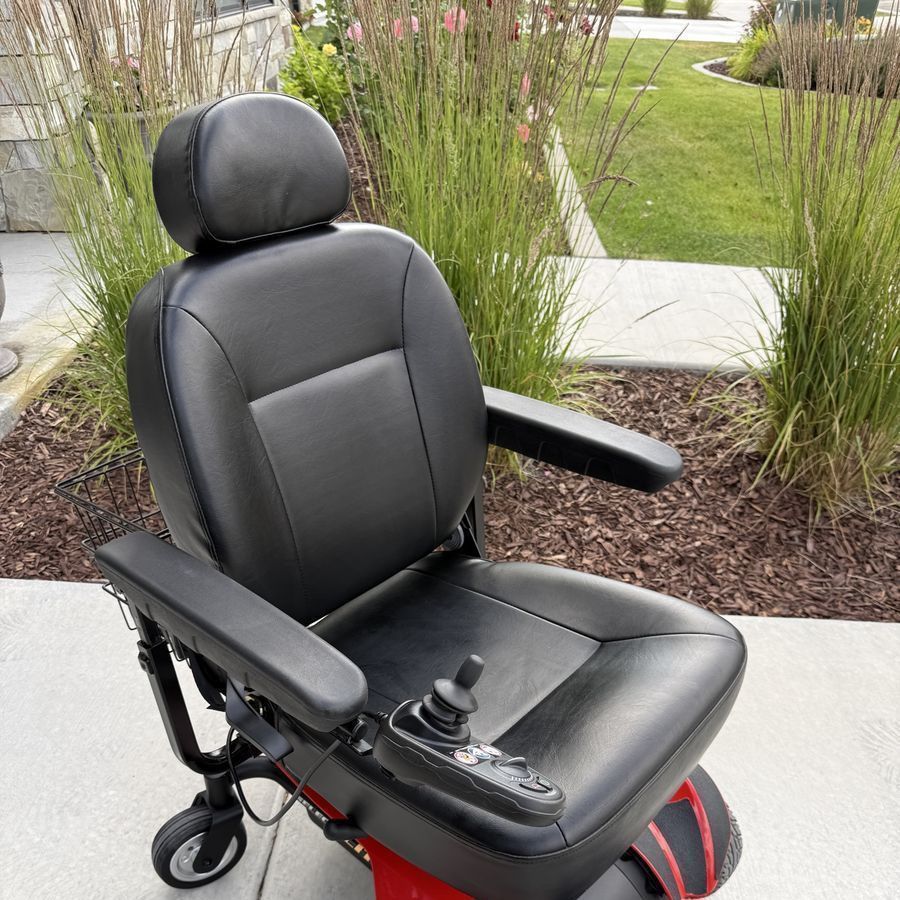 Jazzy Select Elite Red Power Wheelchair Scooter with Basket - Rarely used.