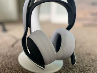 PULSE Elite Wireless Gaming Headset and Stand
