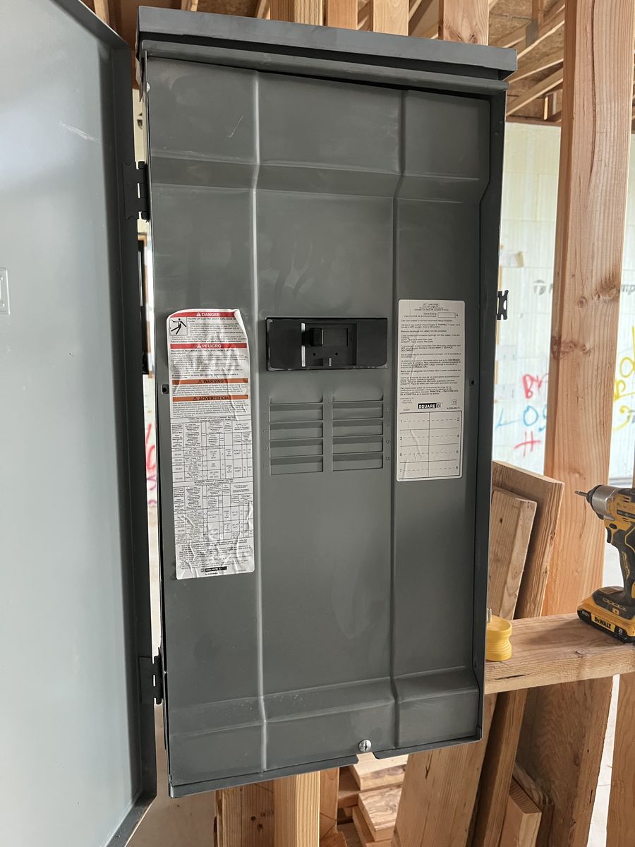 200 Amp Main Outdoor Breaker Panel