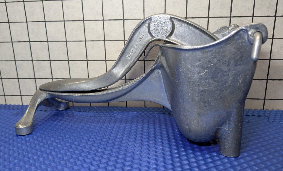 Juicer press cast aluminum USA Wear Ever brand