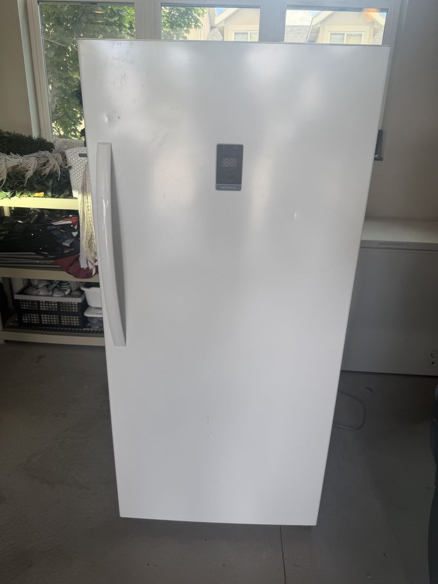 Refrigerator - great for garage!